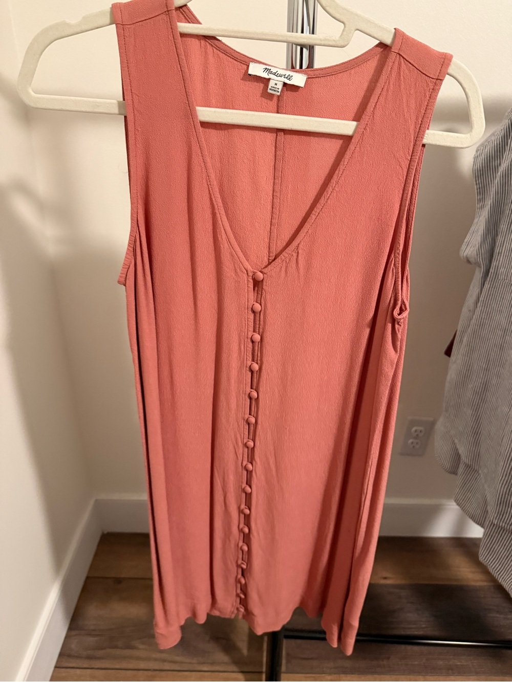 Madewell Sleeveless Button-Front Tunic in Dusty Rose